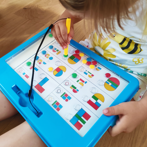 LOGIDOTS magnetic board